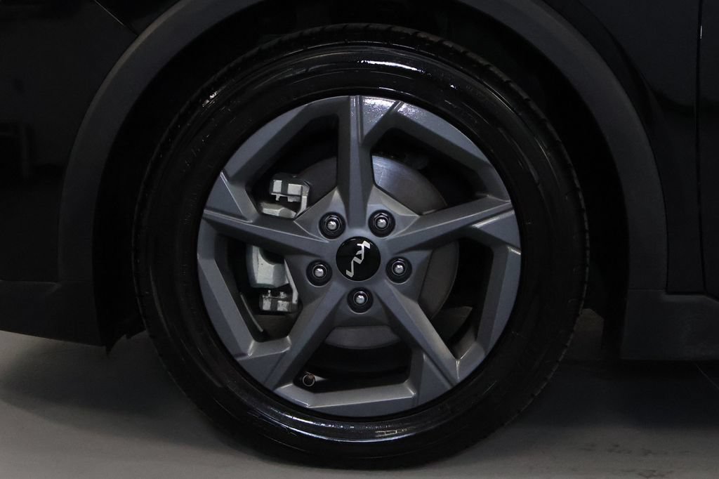 Used 2025 Kia K4 FWD image 31