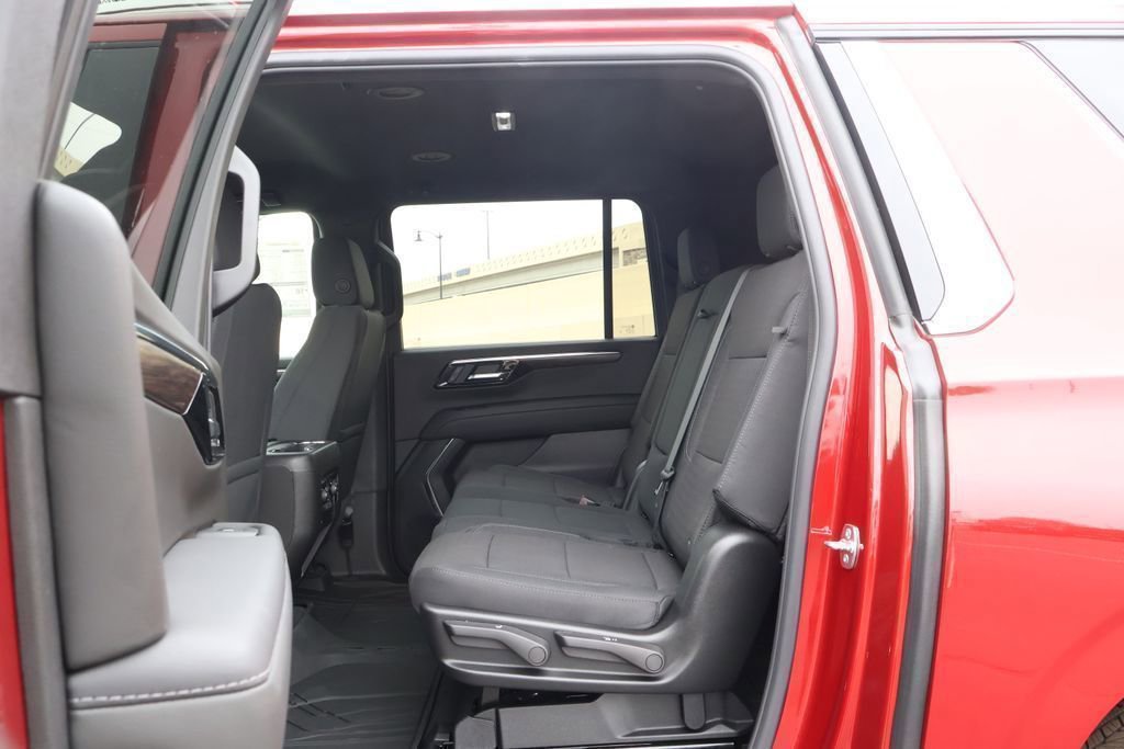 New 2026 Chevrolet Suburban LS AWD/4WD image 33