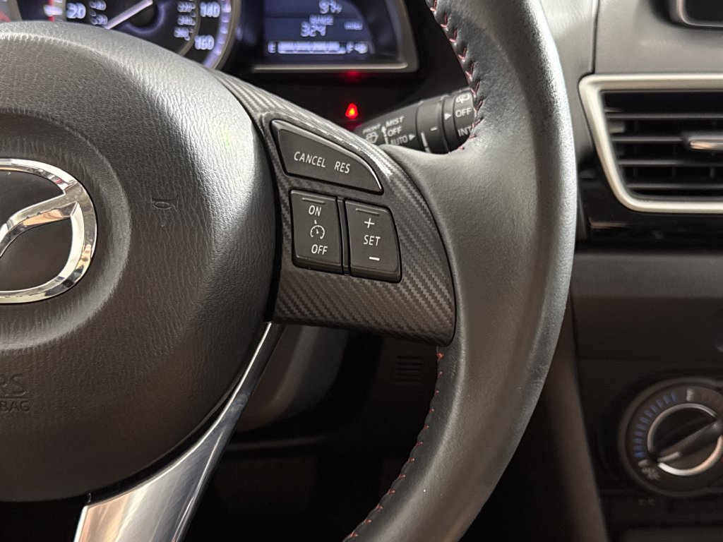 Used 2016 MAZDA MAZDA3 i Touring FWD image 16