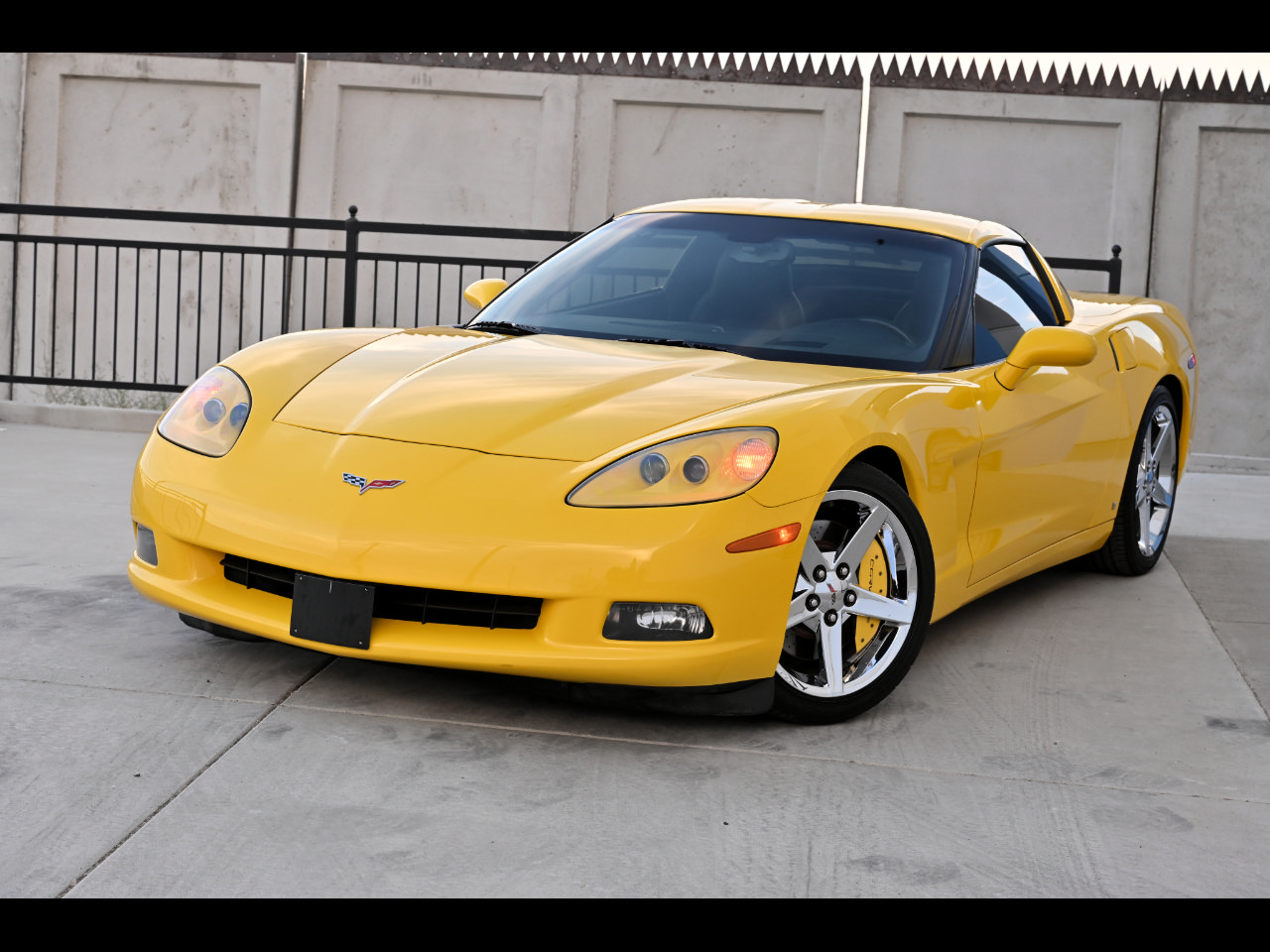 Used 2007 Chevrolet Corvette Coupe w/ Preferred Equipment Group RWD image 1