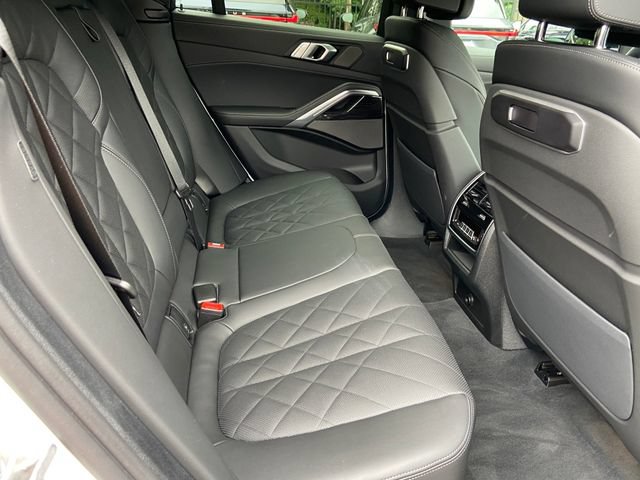Used 2026 BMW X6 xDrive40i w/ Climate Comfort Package AWD/4WD image 29