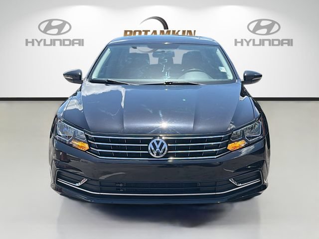 Used 2017 Volkswagen Passat 1.8T SE FWD image 2