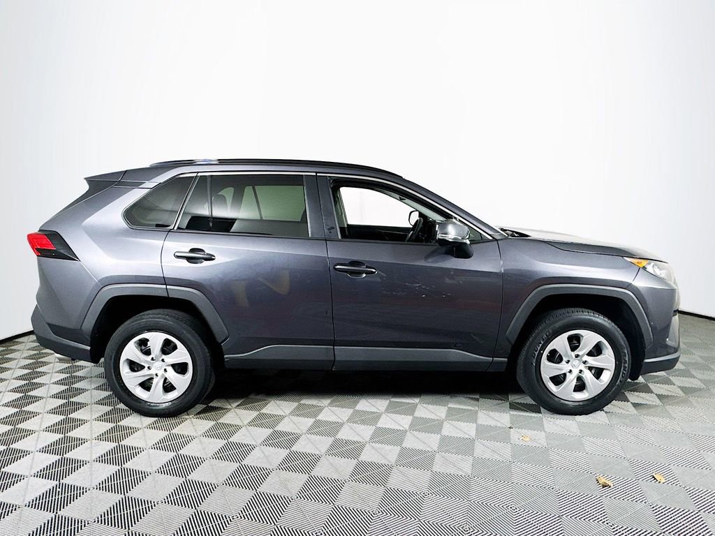 Used 2020 Toyota RAV4 LE w/ Carpet Mat Package image 8