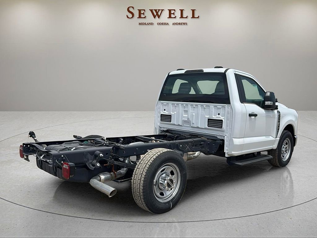 New 2024 Ford F350 XL w/ XL Chrome Package image 5