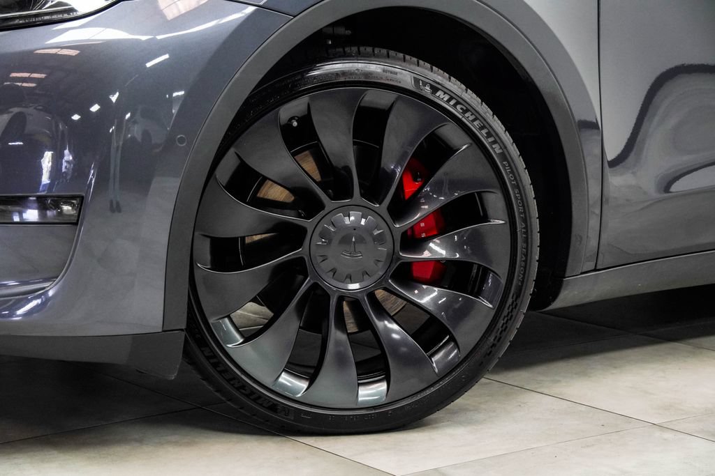 Used 2022 Tesla Model Y Performance AWD/4WD image 3