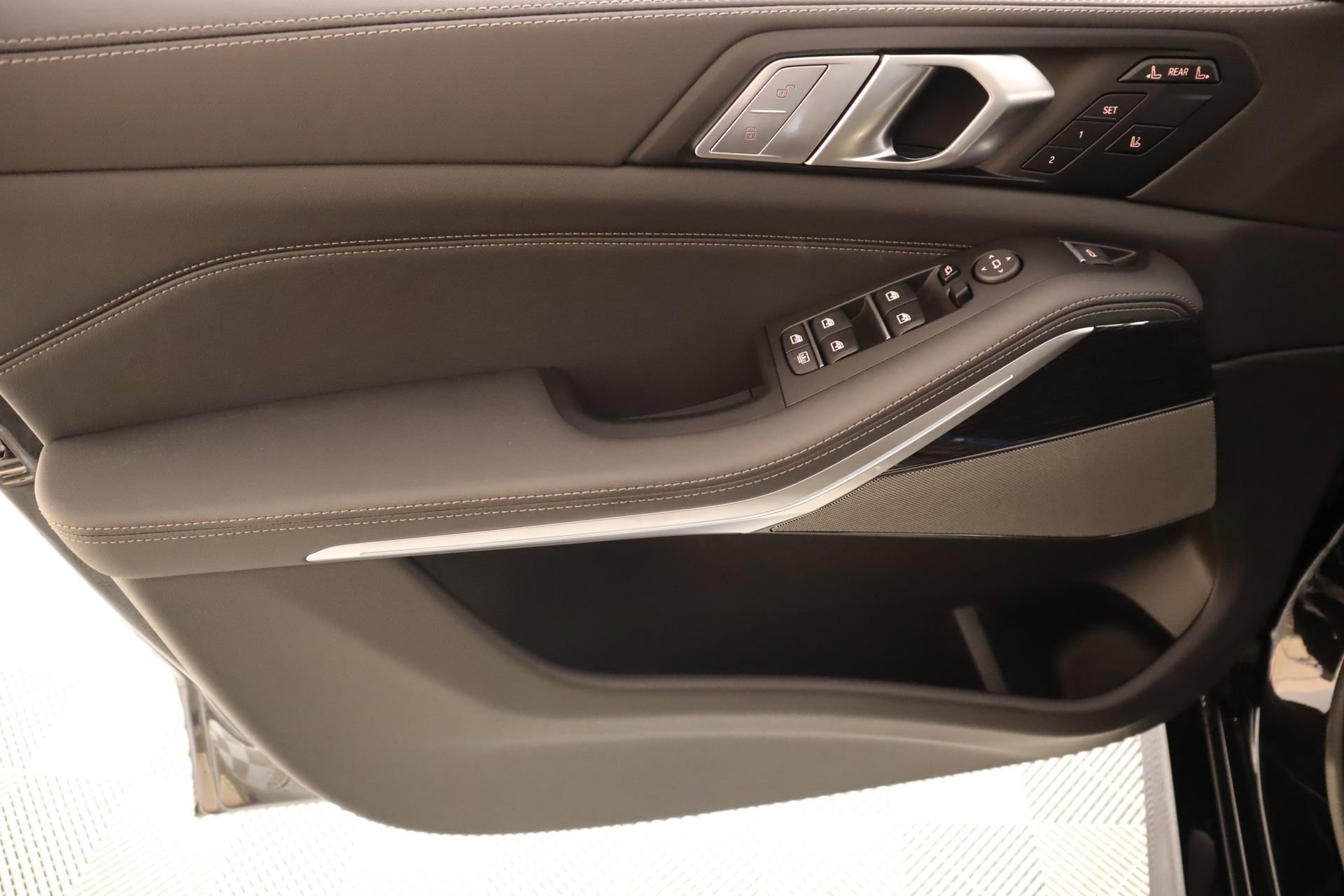 New 2026 BMW X7 xDrive40i w/ M Sport Package image 18