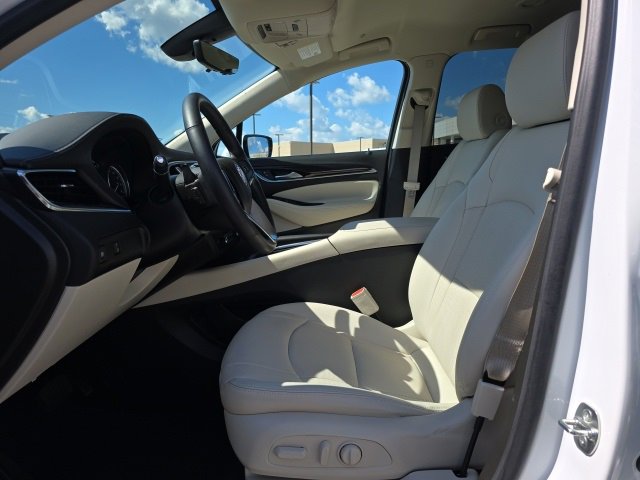 Used 2024 Buick Enclave Essence w/ Technology Package image 11