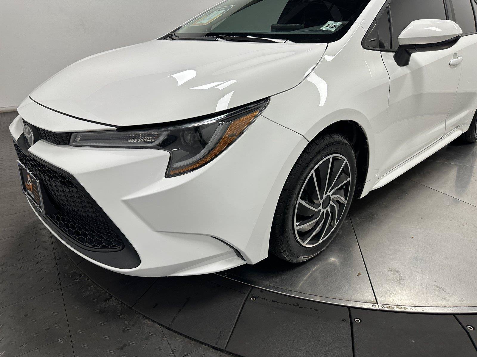 Used 2021 Toyota Corolla LE FWD image 7