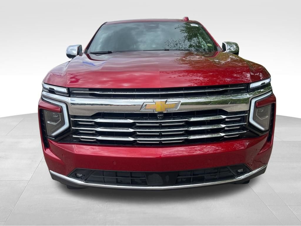 Used 2025 Chevrolet Suburban Premier w/ Sun And Tow Package AWD/4WD image 9