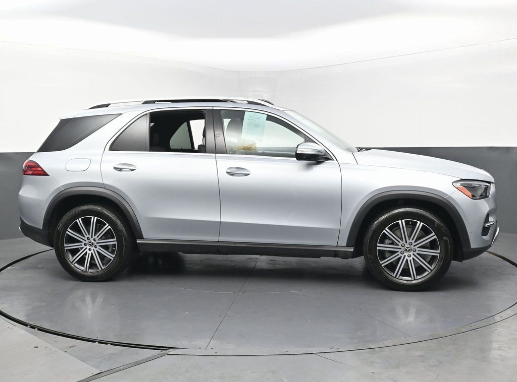 Used 2025 Mercedes-Benz GLE 450e GLE 450e w/ Winter Package image 8