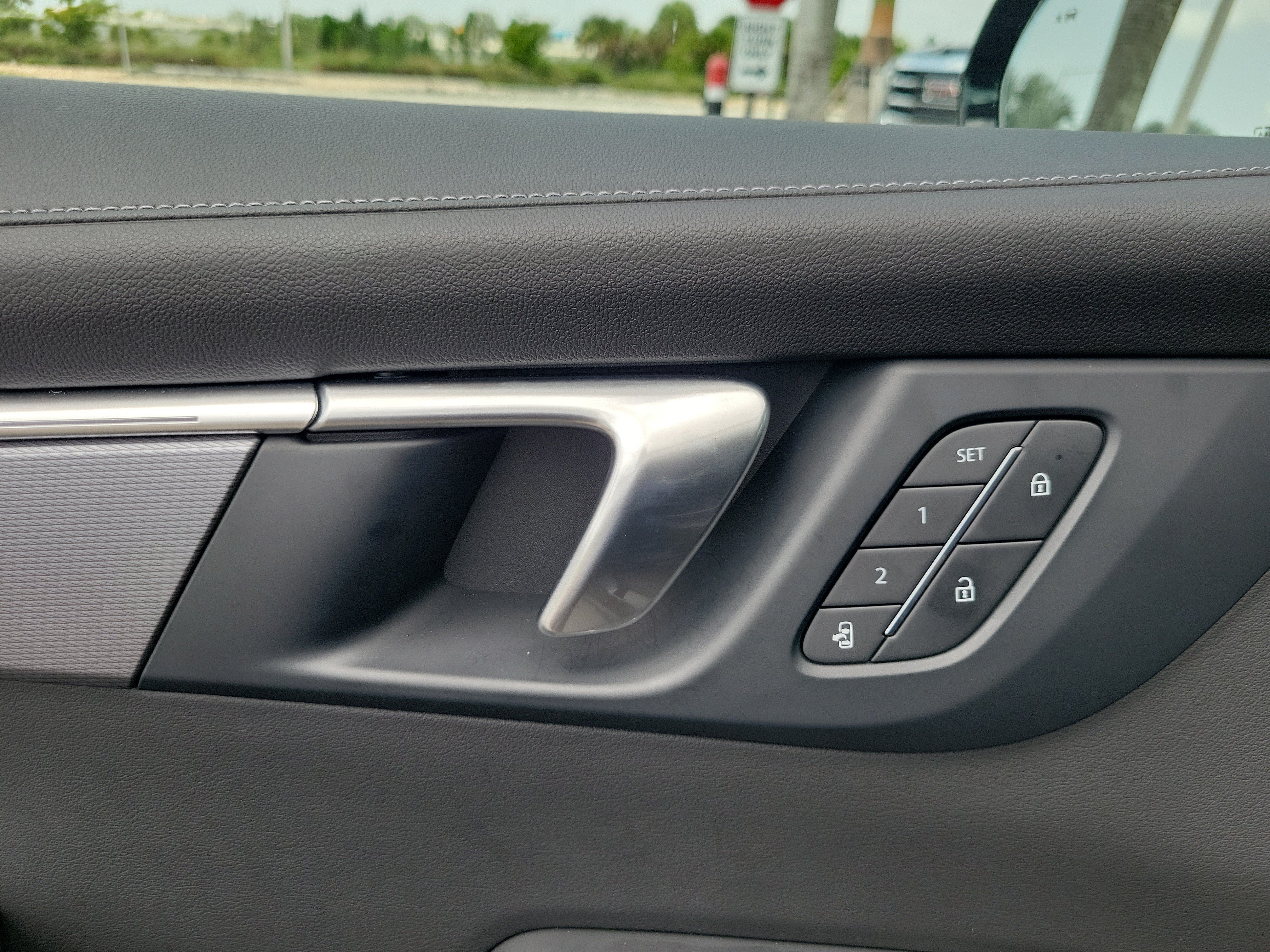 Used 2026 Buick Enclave Sport Touring w/ Power Package FWD image 26