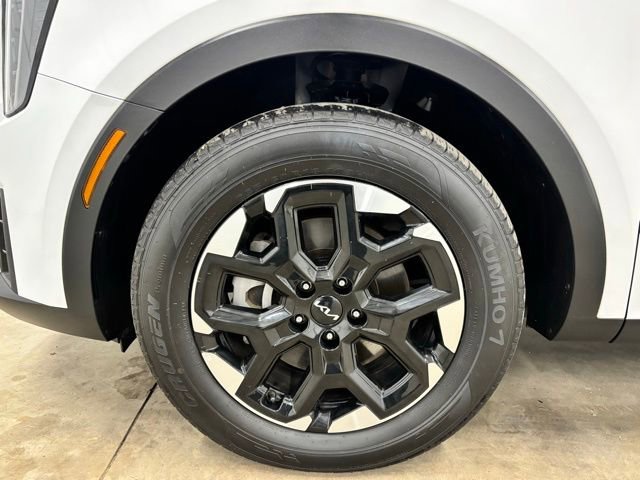 Used 2024 Kia Sorento S FWD image 9