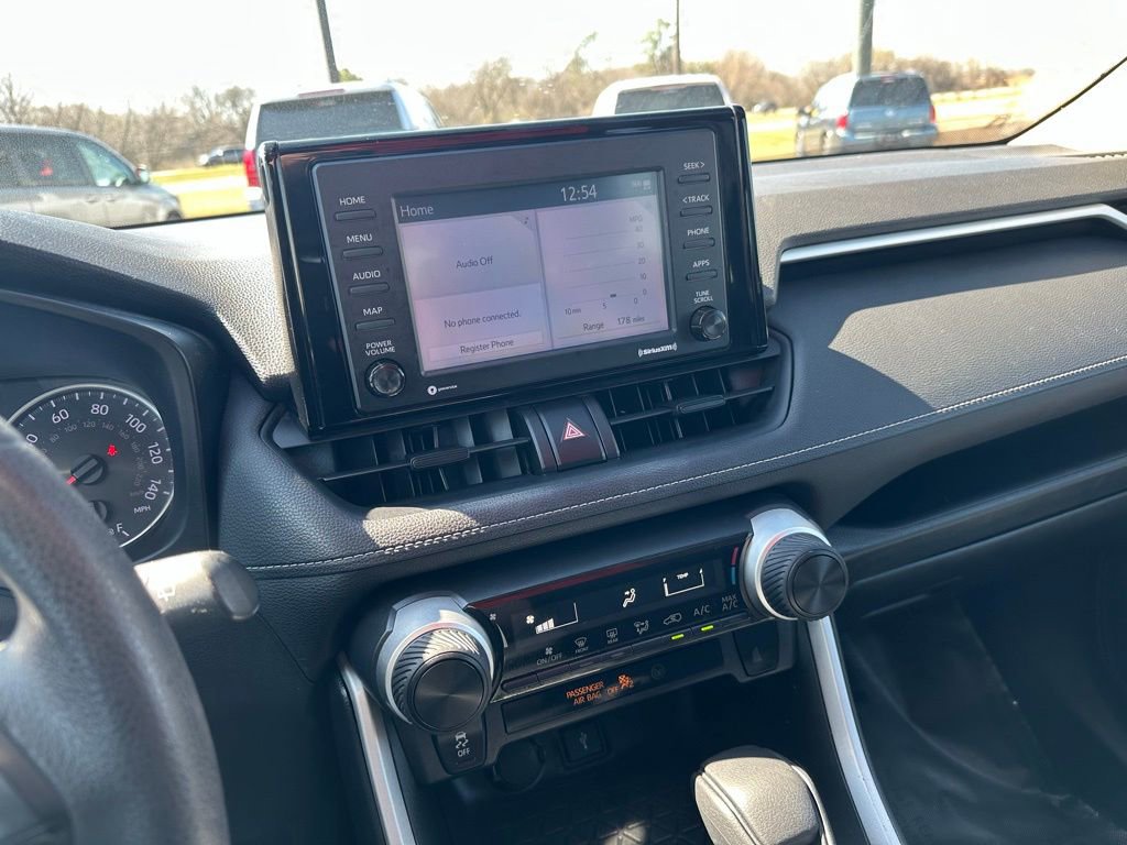 Used 2020 Toyota RAV4 LE image 26