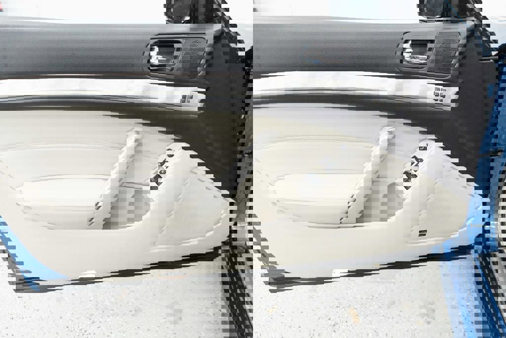 Used 2013 INFINITI G37 x w/ Premium Pkg image 14