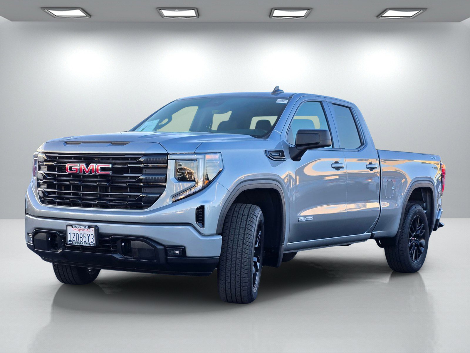 Used 2025 GMC Sierra 1500 Elevation image 8