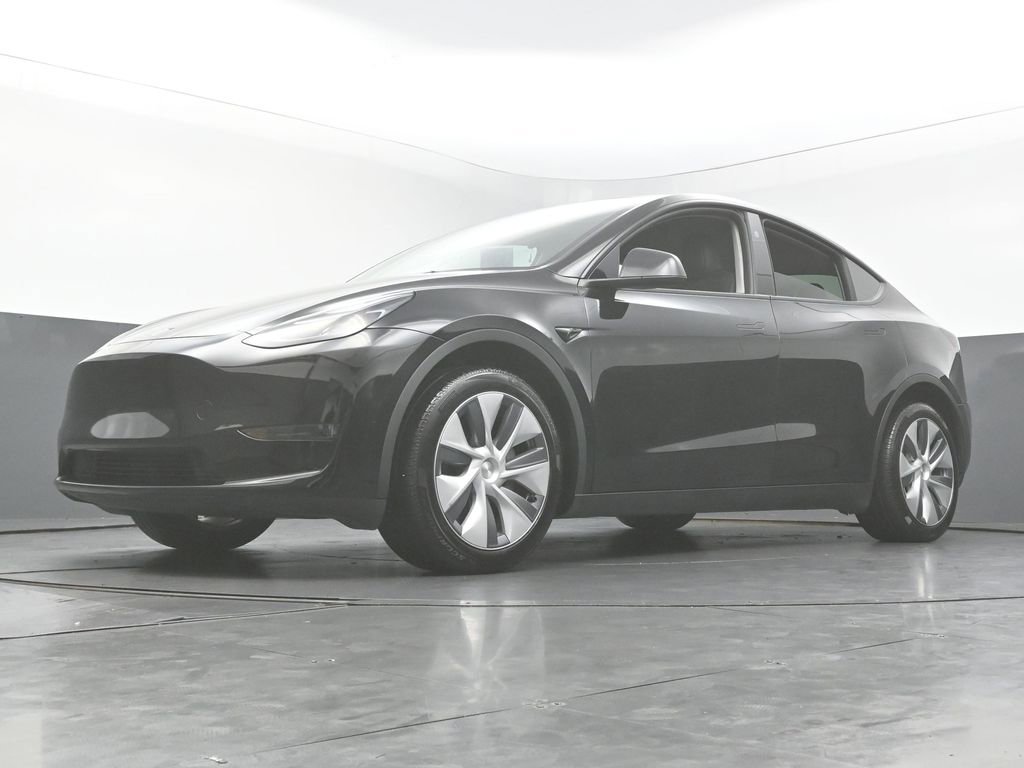 Used 2024 Tesla Model Y Long Range AWD/4WD image 49