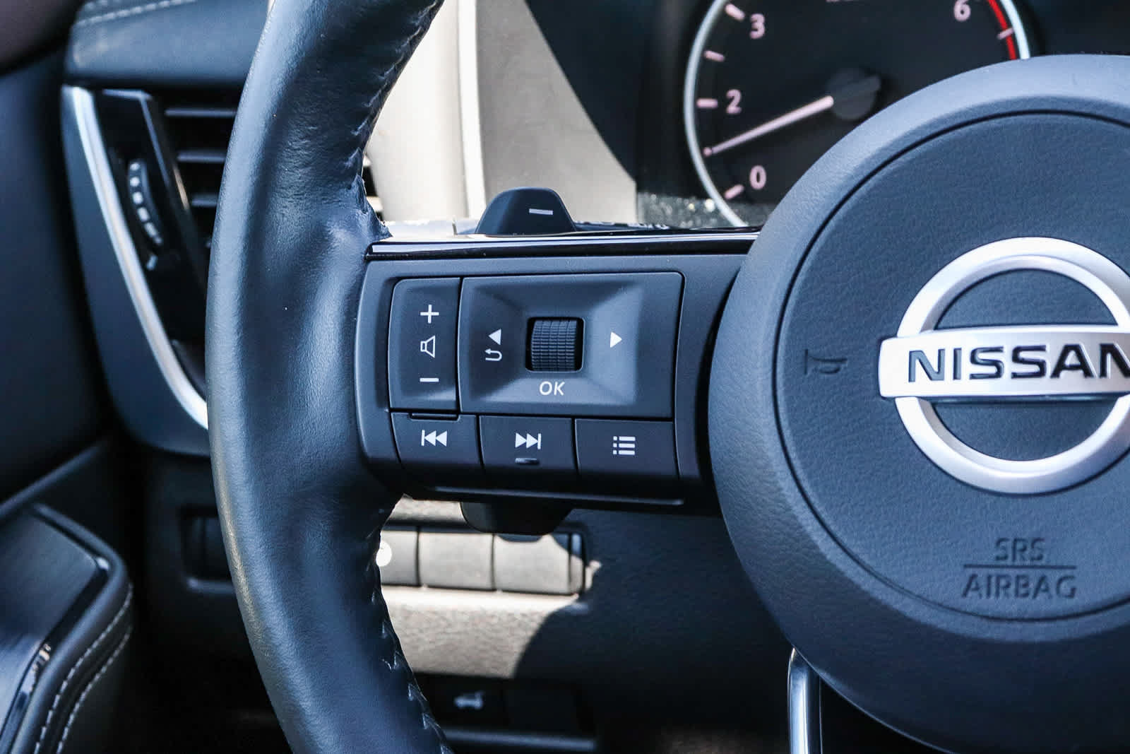 Used 2021 Nissan Rogue SL w/ Premium Package FWD image 22