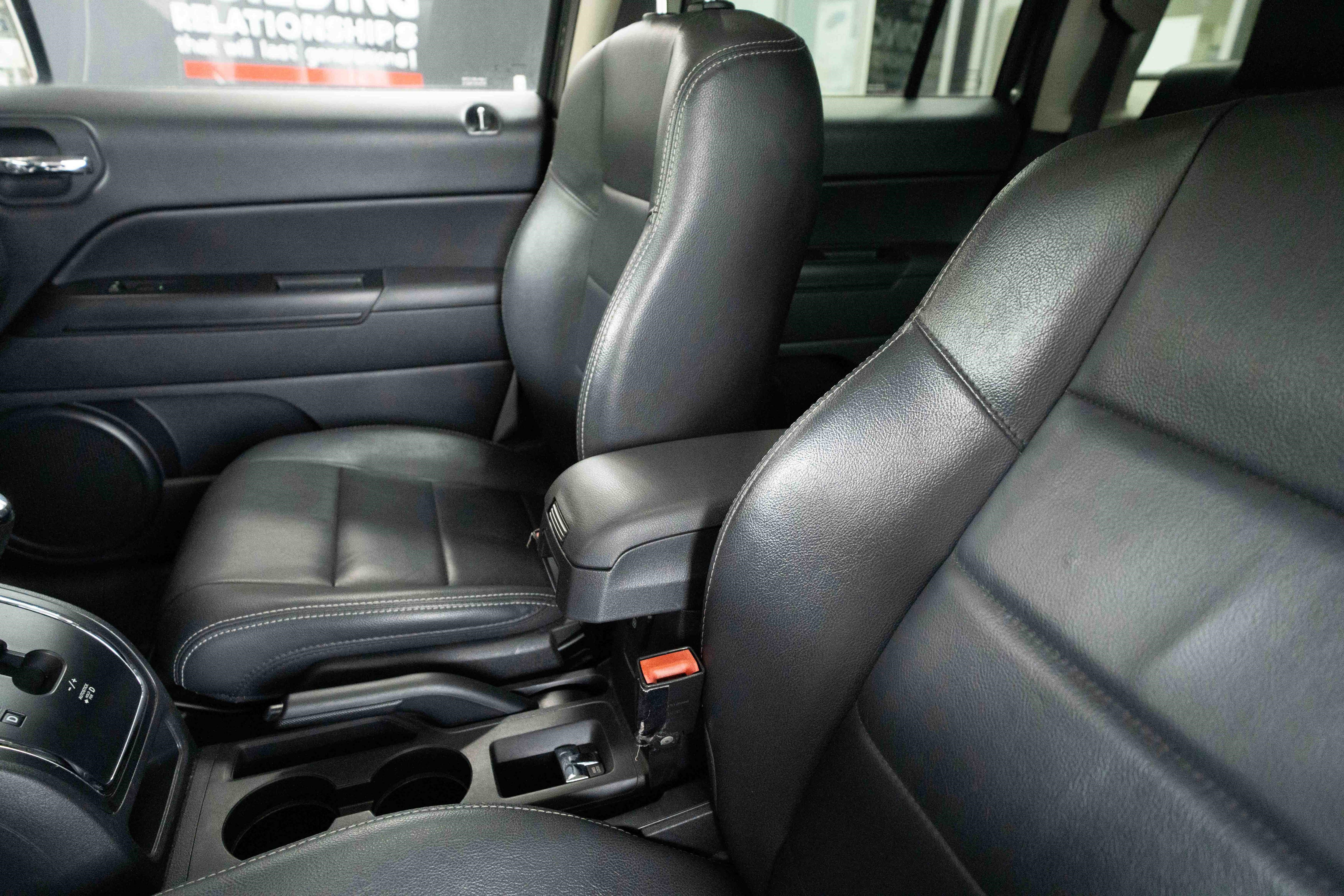 Used 2015 Jeep Patriot High Altitude AWD/4WD image 10