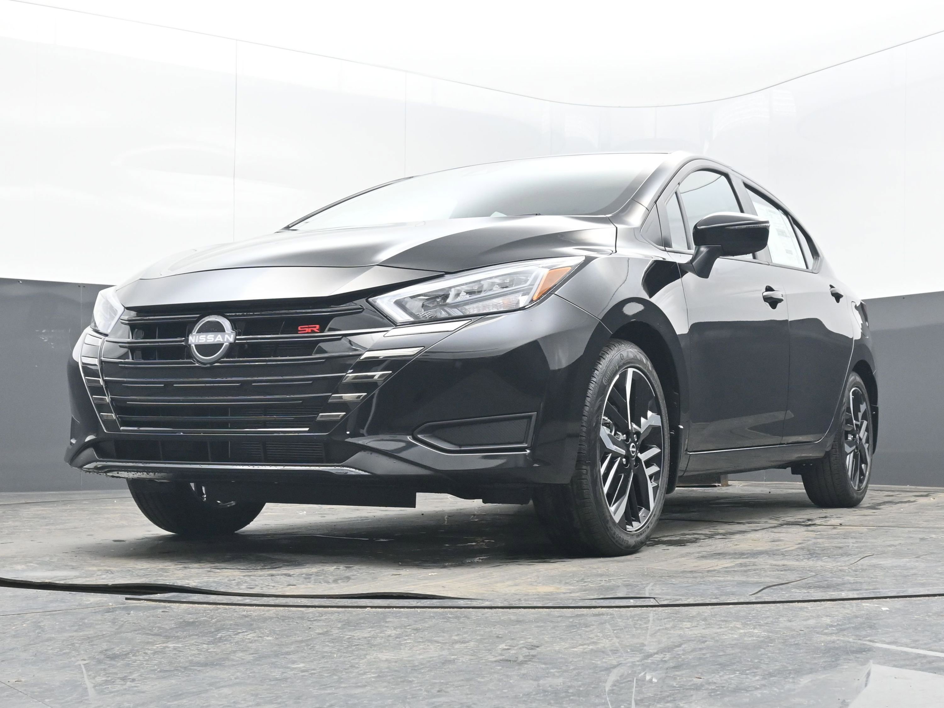 New 2025 Nissan Versa SR image 24