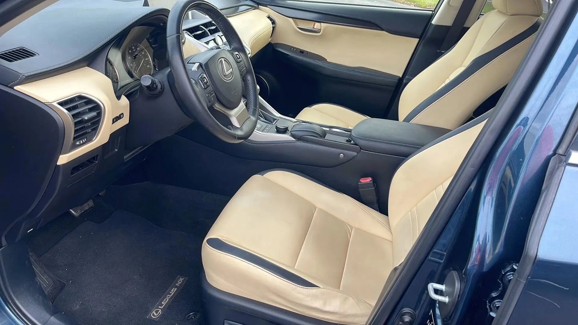 Used 2015 Lexus NX 200t FWD image 16