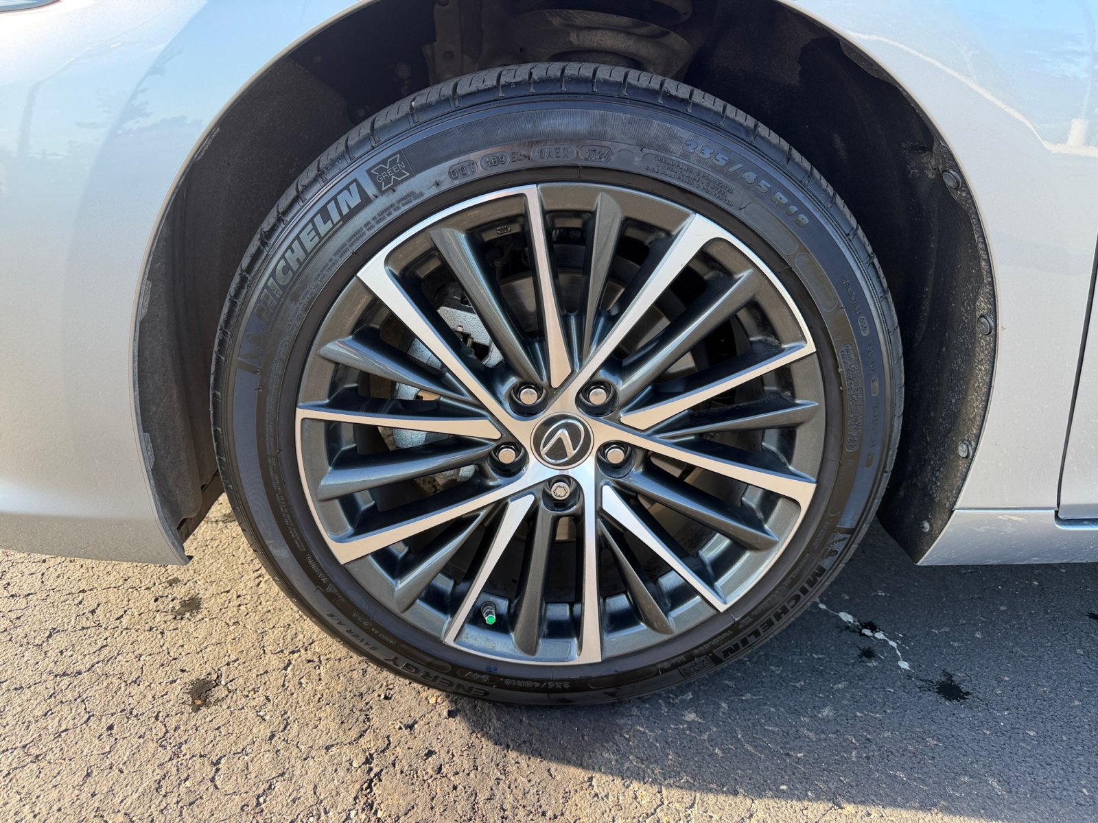 Used 2024 Lexus ES 300h w/ Premium Package FWD image 24