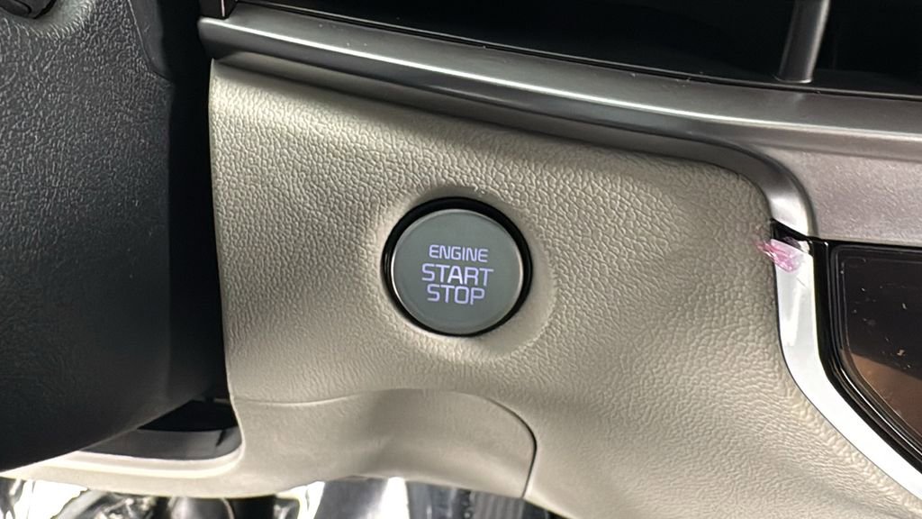 Used 2025 Kia Sorento S image 24