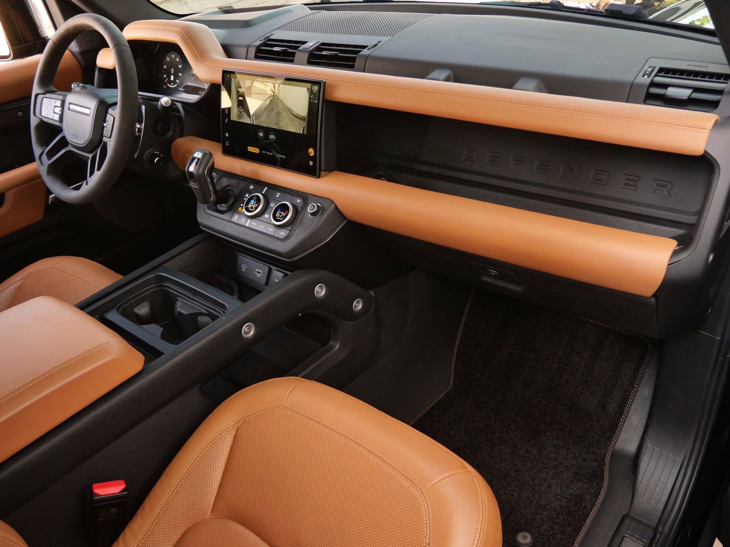 Used 2024 Land Rover Defender 110 V8 image 24