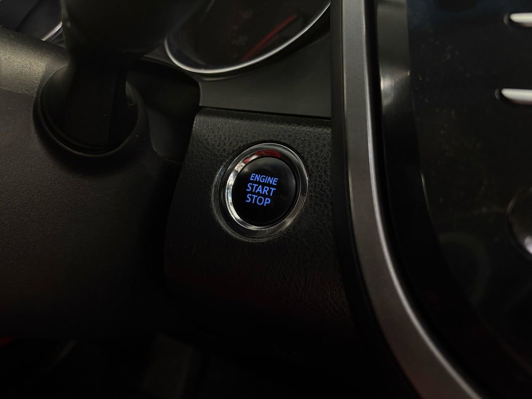 Used 2019 Toyota Camry XSE image 27