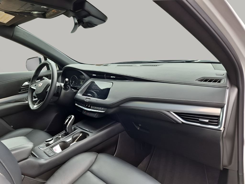 Certified 2021 Cadillac XT4 Premium Luxury w/ LPO, Radiant Package image 14