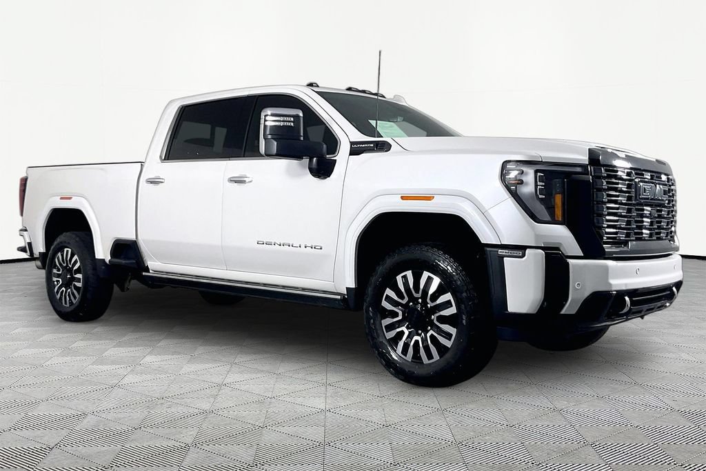 Certified 2025 GMC Sierra 2500 Denali Ultimate w/ Max Trailering Package AWD/4WD image 3