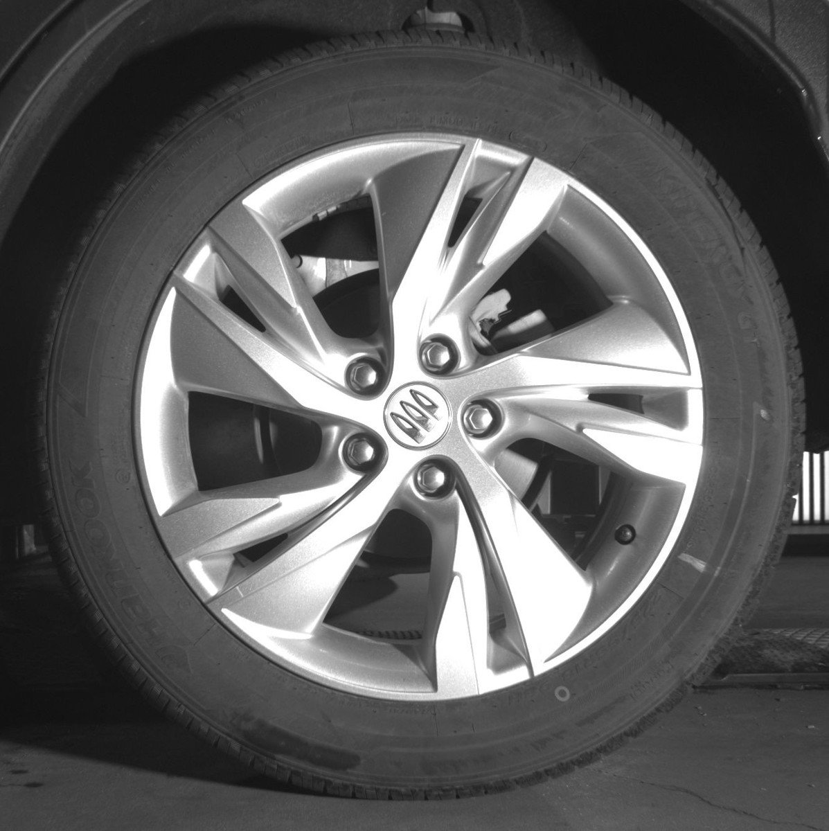 Used 2025 Buick Encore GX Preferred AWD/4WD image 13