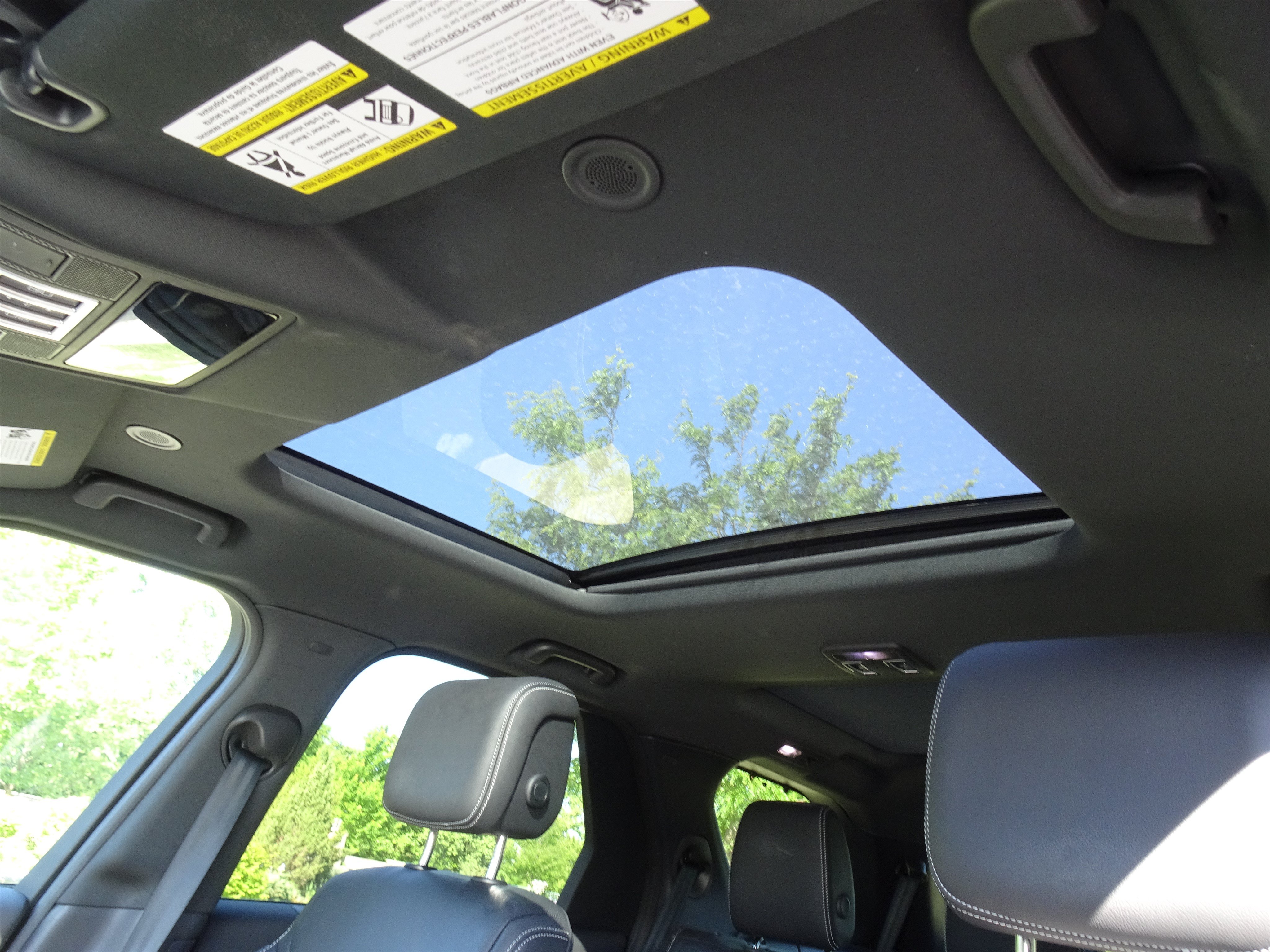 Certified 2025 Land Rover Discovery S AWD/4WD image 5
