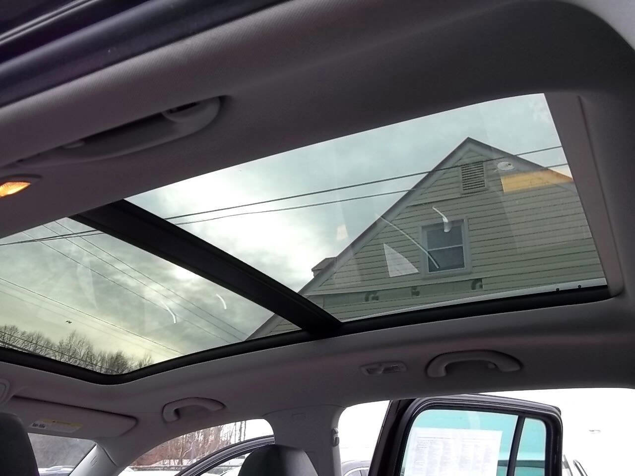 Used 2017 Volkswagen Tiguan Sport image 14