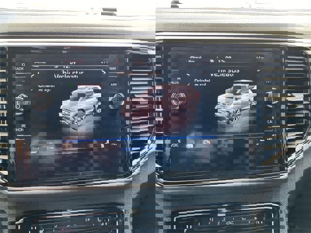 Used 2022 Volkswagen Atlas SEL Premium image 16