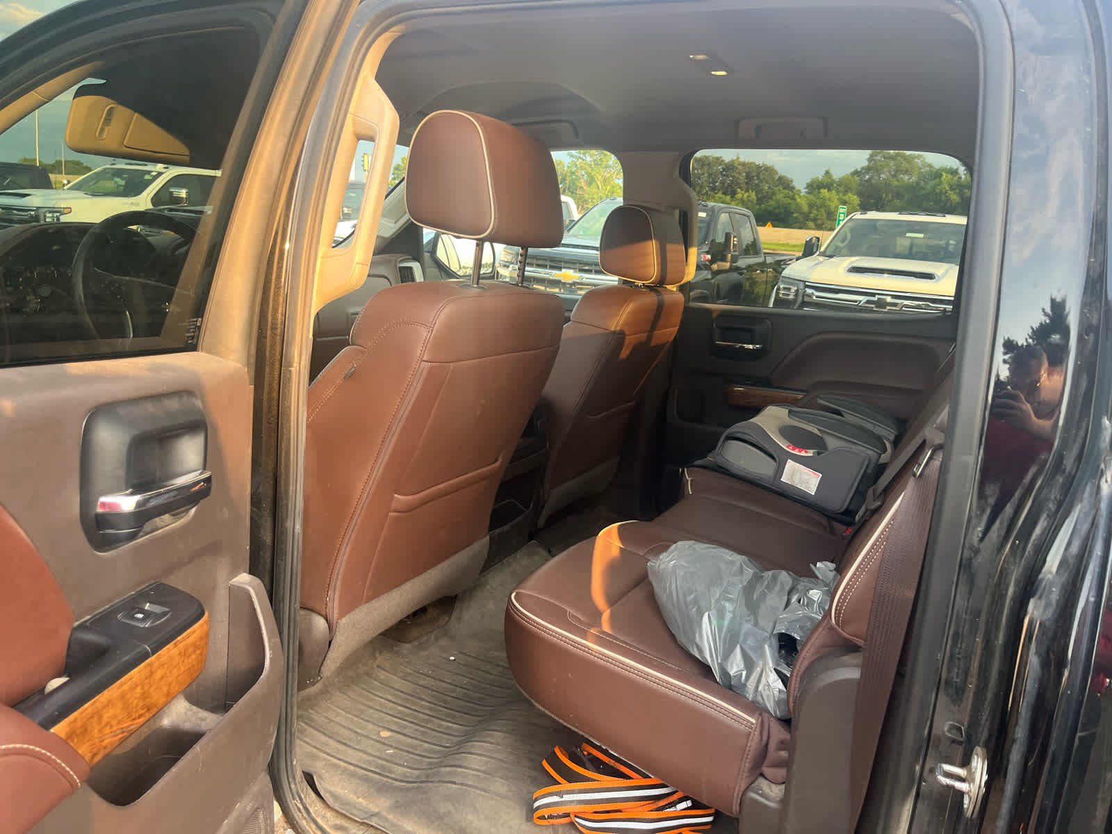 Used 2016 Chevrolet Silverado 1500 High Country w/ High Country Premium Package AWD/4WD image 9