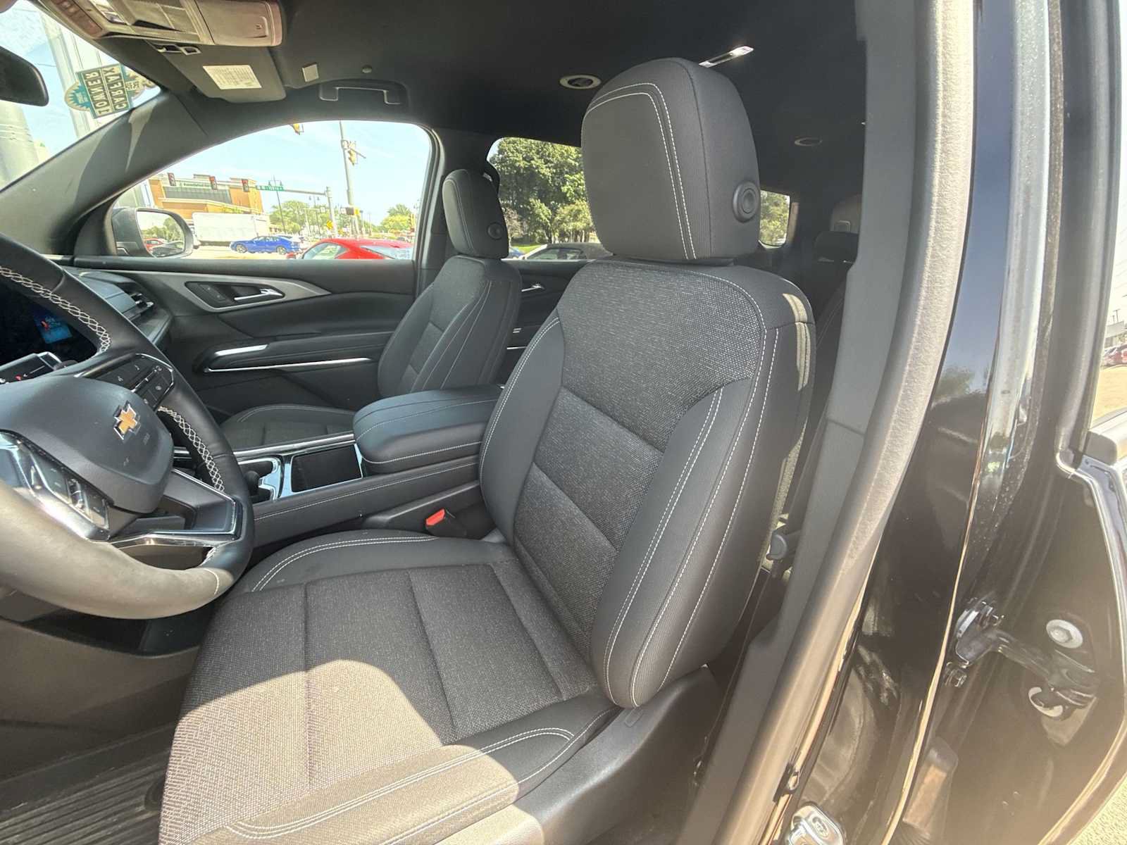 Certified 2025 Chevrolet Traverse LT w/ Driver Confidence Package AWD/4WD image 19