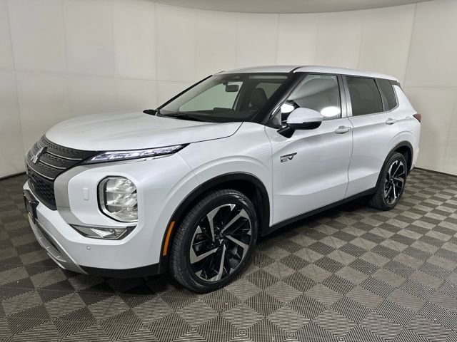 Used 2024 Mitsubishi Outlander SE image 7
