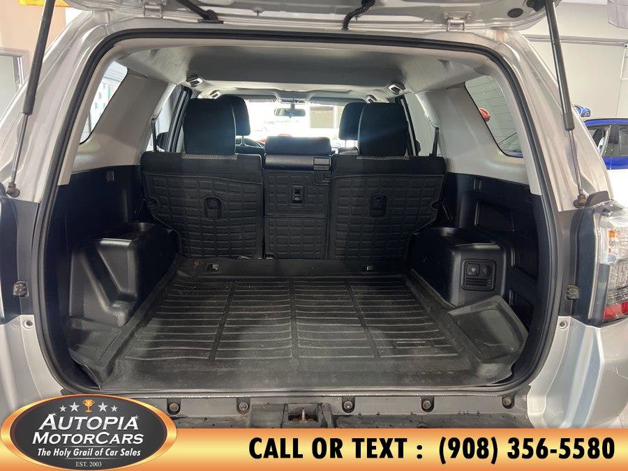 Used 2014 Toyota 4Runner SR5 AWD/4WD image 18