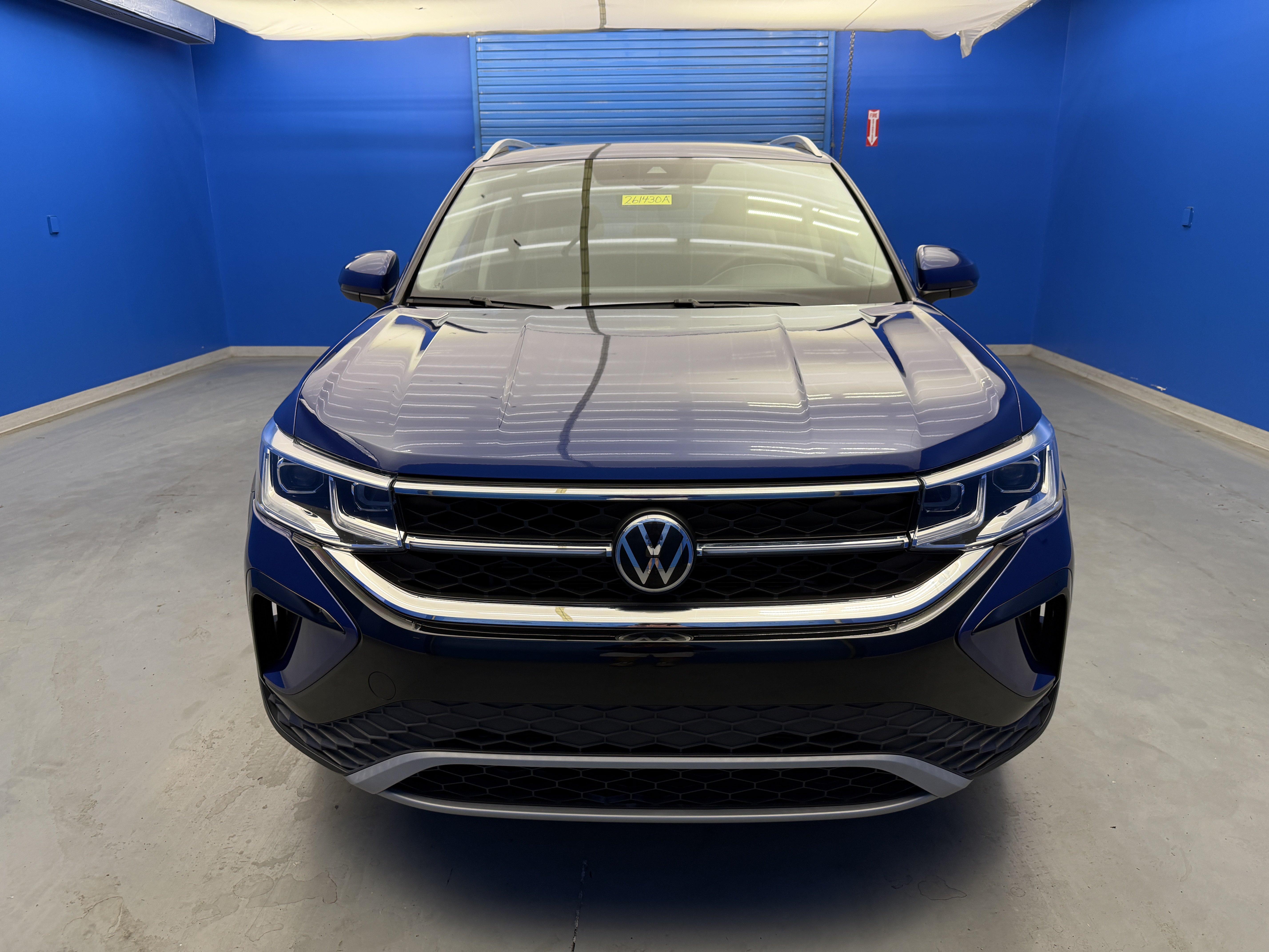Used 2022 Volkswagen Taos SEL AWD/4WD image 3