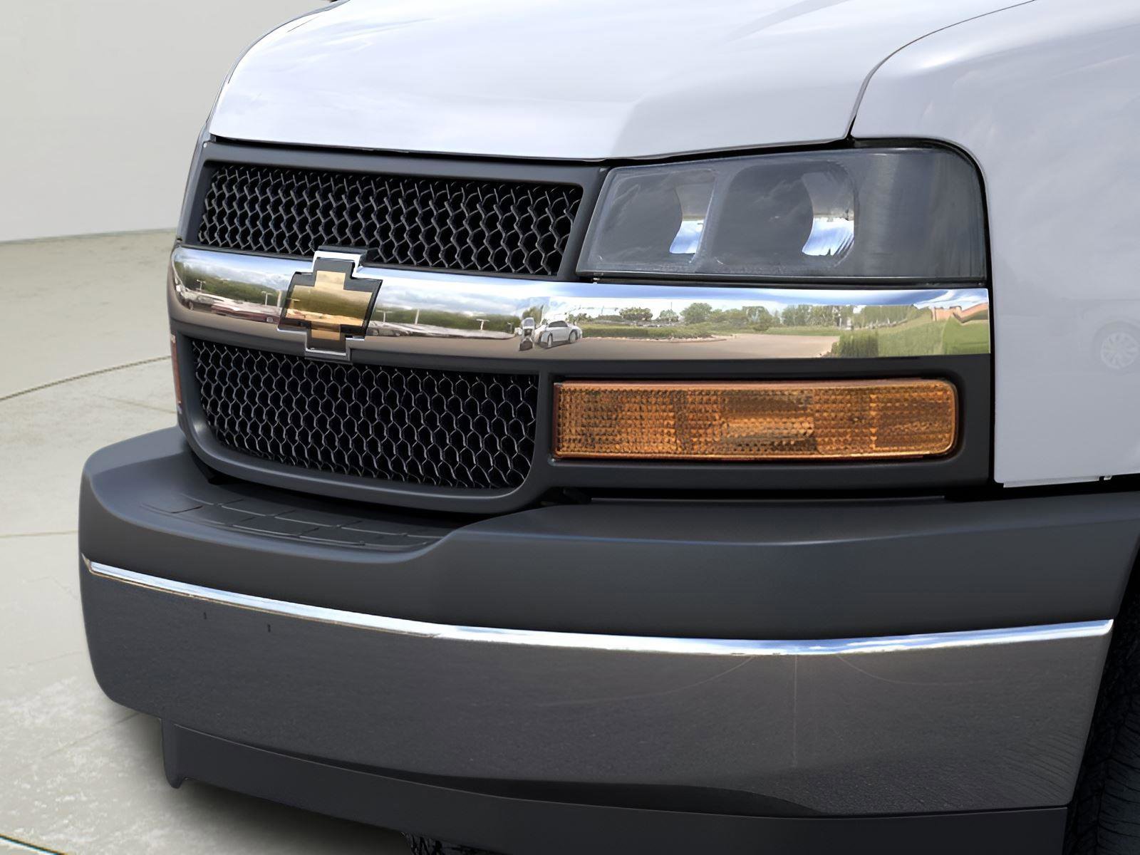 New 2025 Chevrolet Express 3500 w/ Power Convenience Package image 29