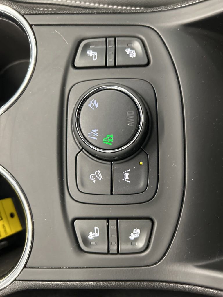 Used 2023 GMC Terrain SLT AWD/4WD image 22