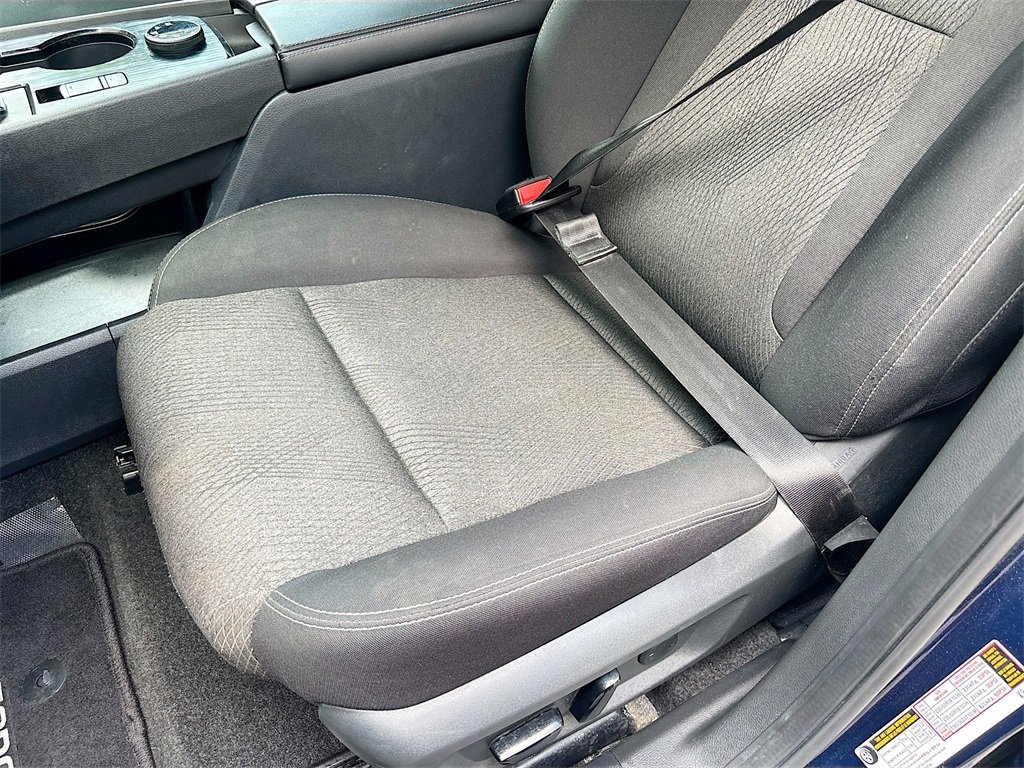 Used 2024 Nissan Rogue SV image 18