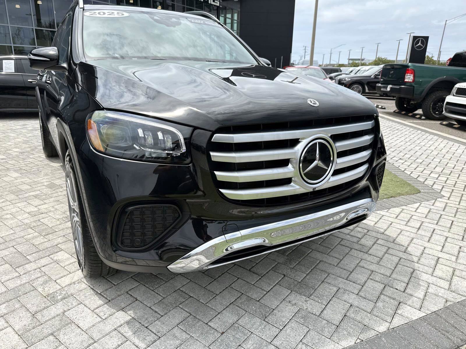 Certified 2025 Mercedes-Benz GLS 450 4MATIC image 8