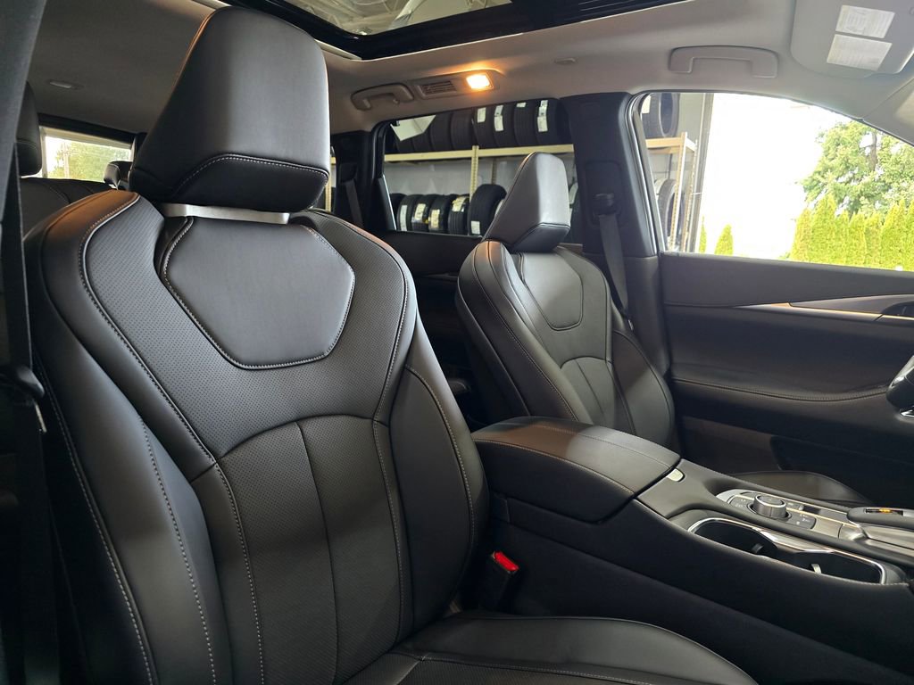 New 2026 INFINITI QX60 Luxe image 29