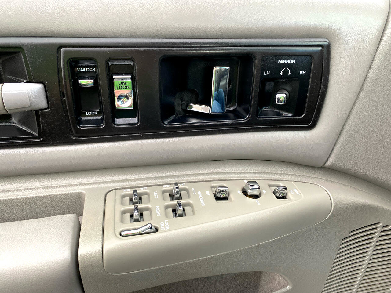 Used 1996 Chevrolet Impala SS image 14