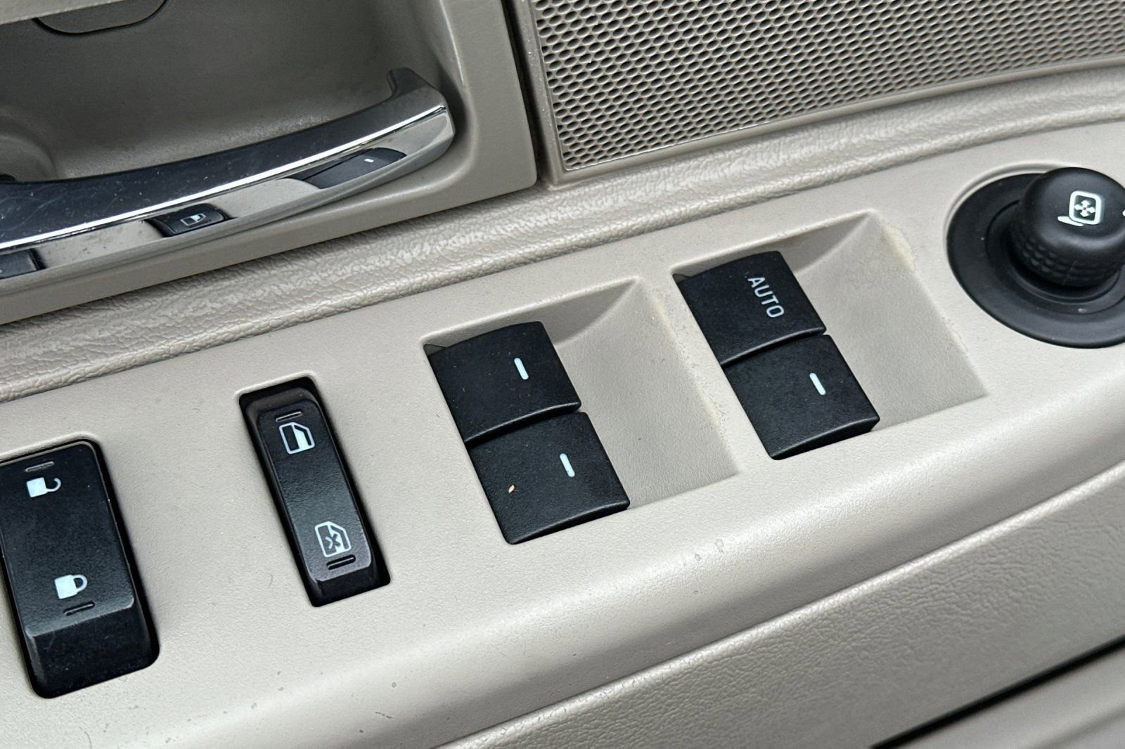 Used 2011 Mercury Grand Marquis LS image 13