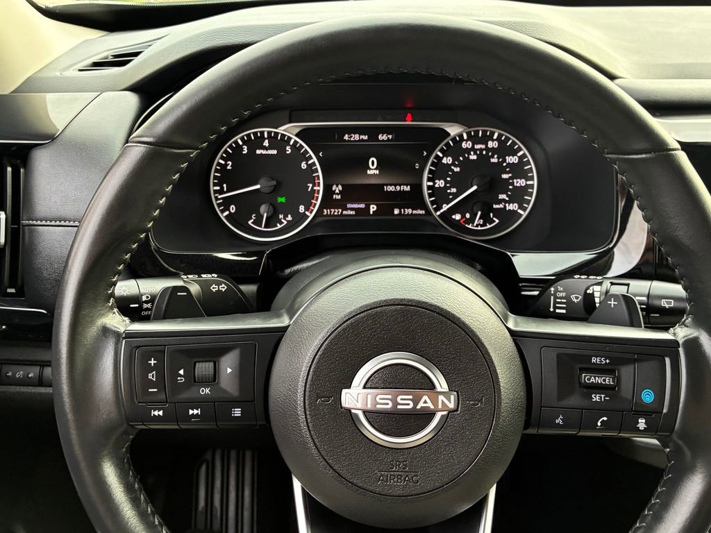 Used 2025 Nissan Pathfinder SV image 20