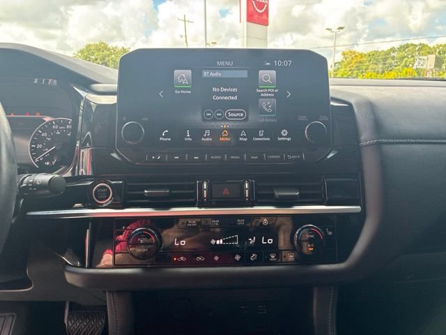 Used 2024 Nissan Pathfinder SL FWD image 24