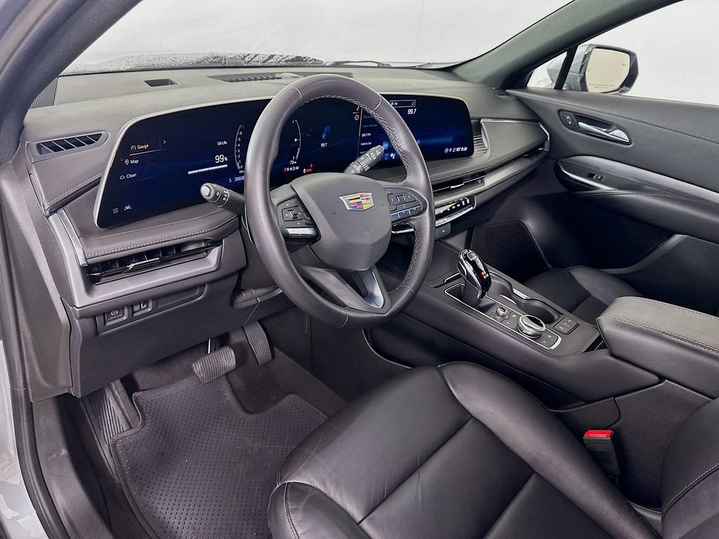 Used 2024 Cadillac XT4 Premium Luxury image 9