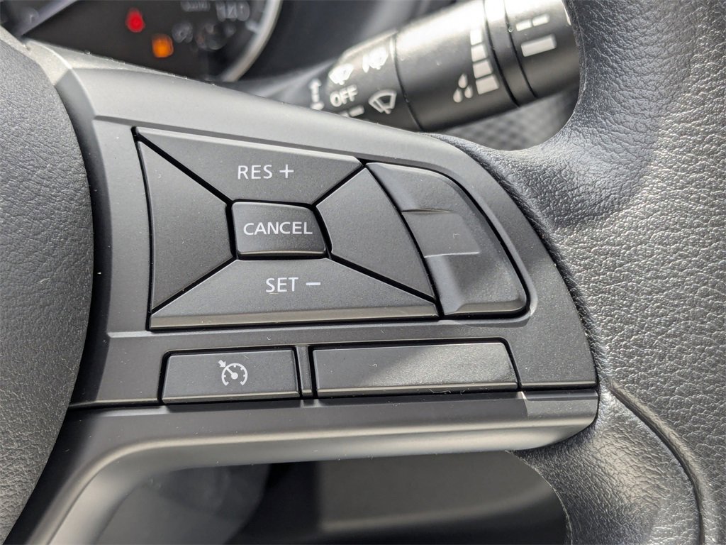 New 2025 Nissan Kicks Play S image 27